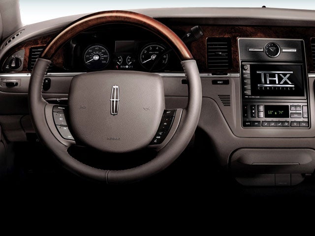 2008 Lincoln Town Car Signature Limited