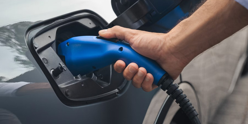 2025 Toyota Prius Plug-In