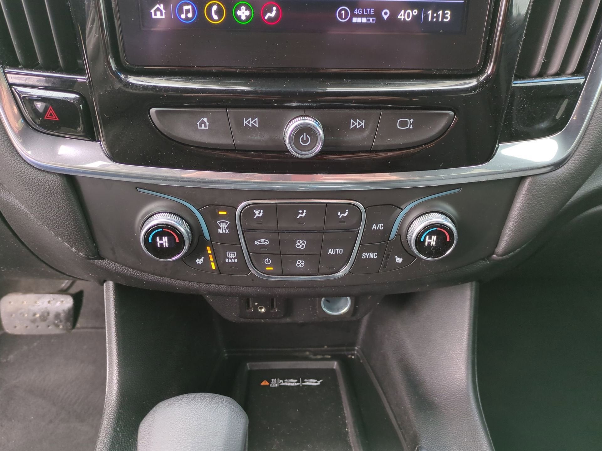 2023 Chevrolet Traverse LT Cloth