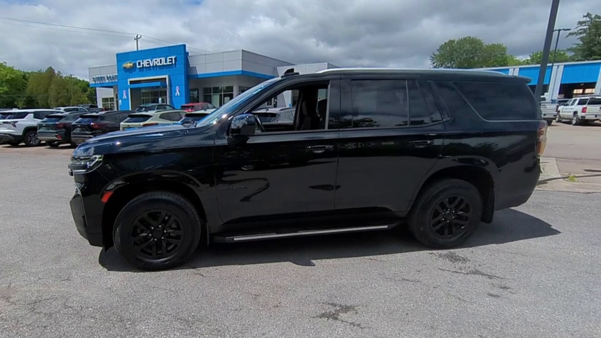 2023 Chevrolet Tahoe LS