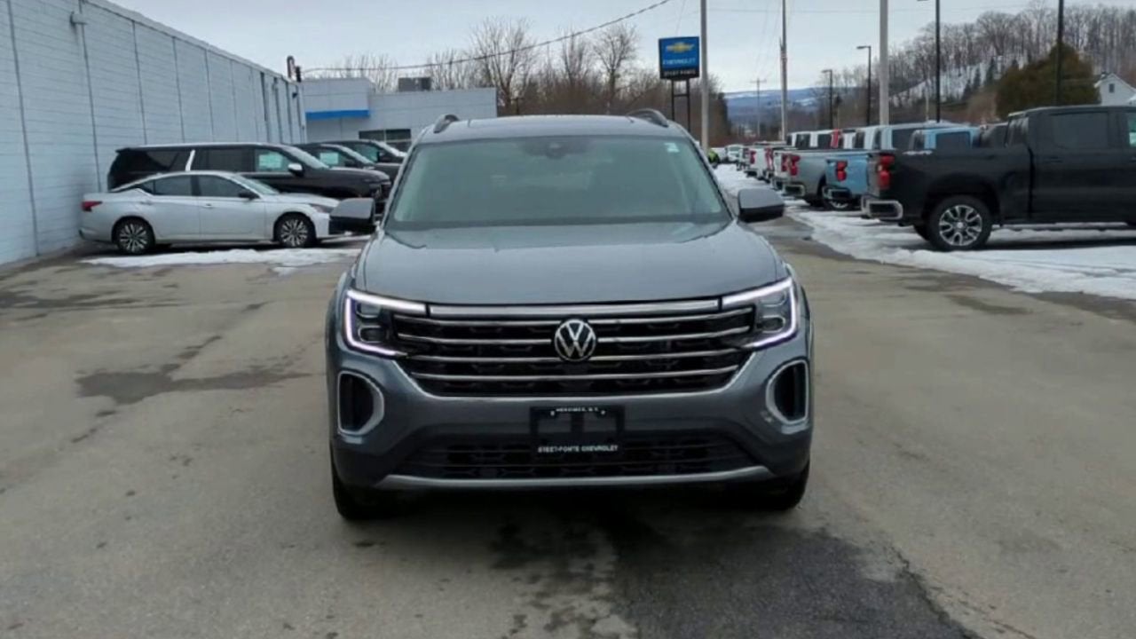 2025 Volkswagen Atlas 2.0T SE w/Technology