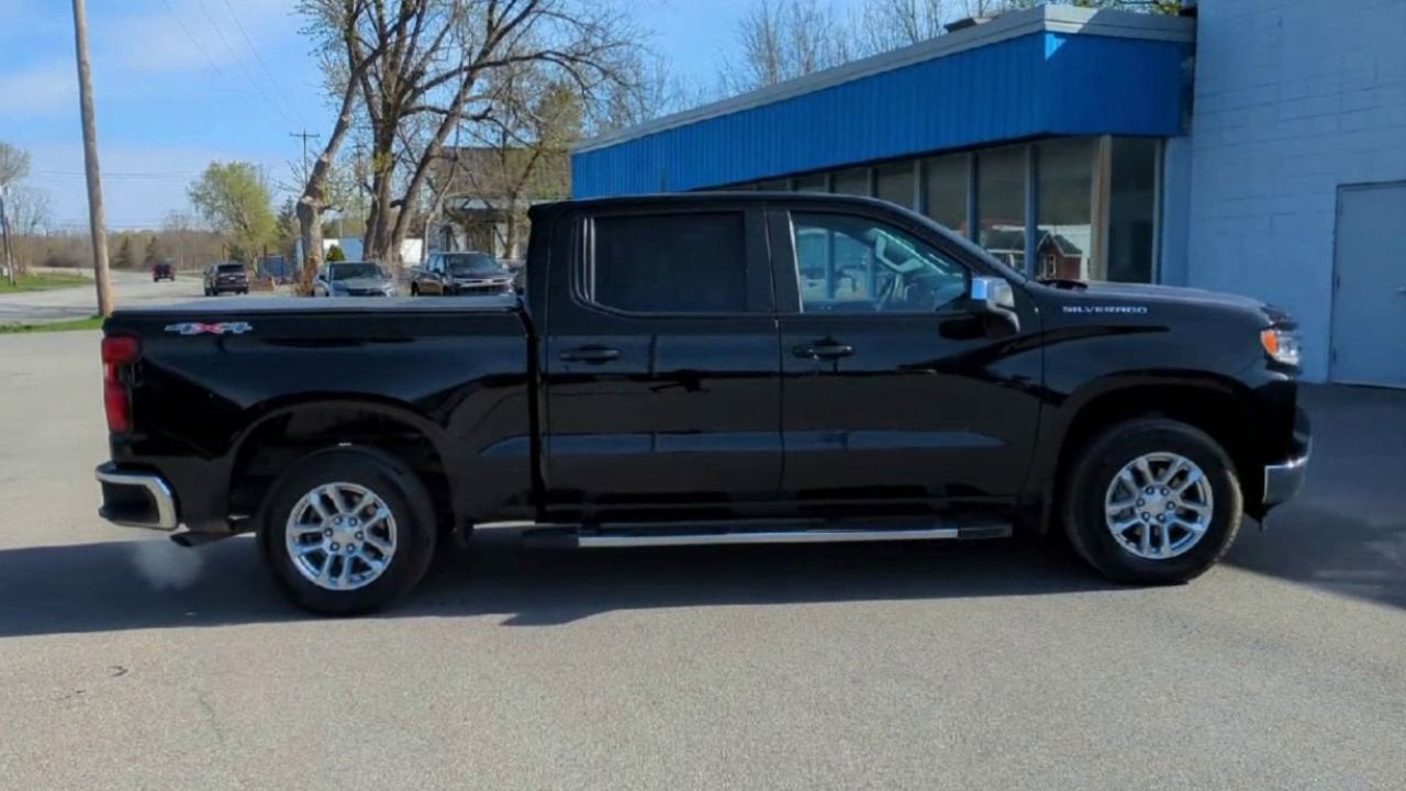 2023 Chevrolet Silverado 1500 LT (2FL)