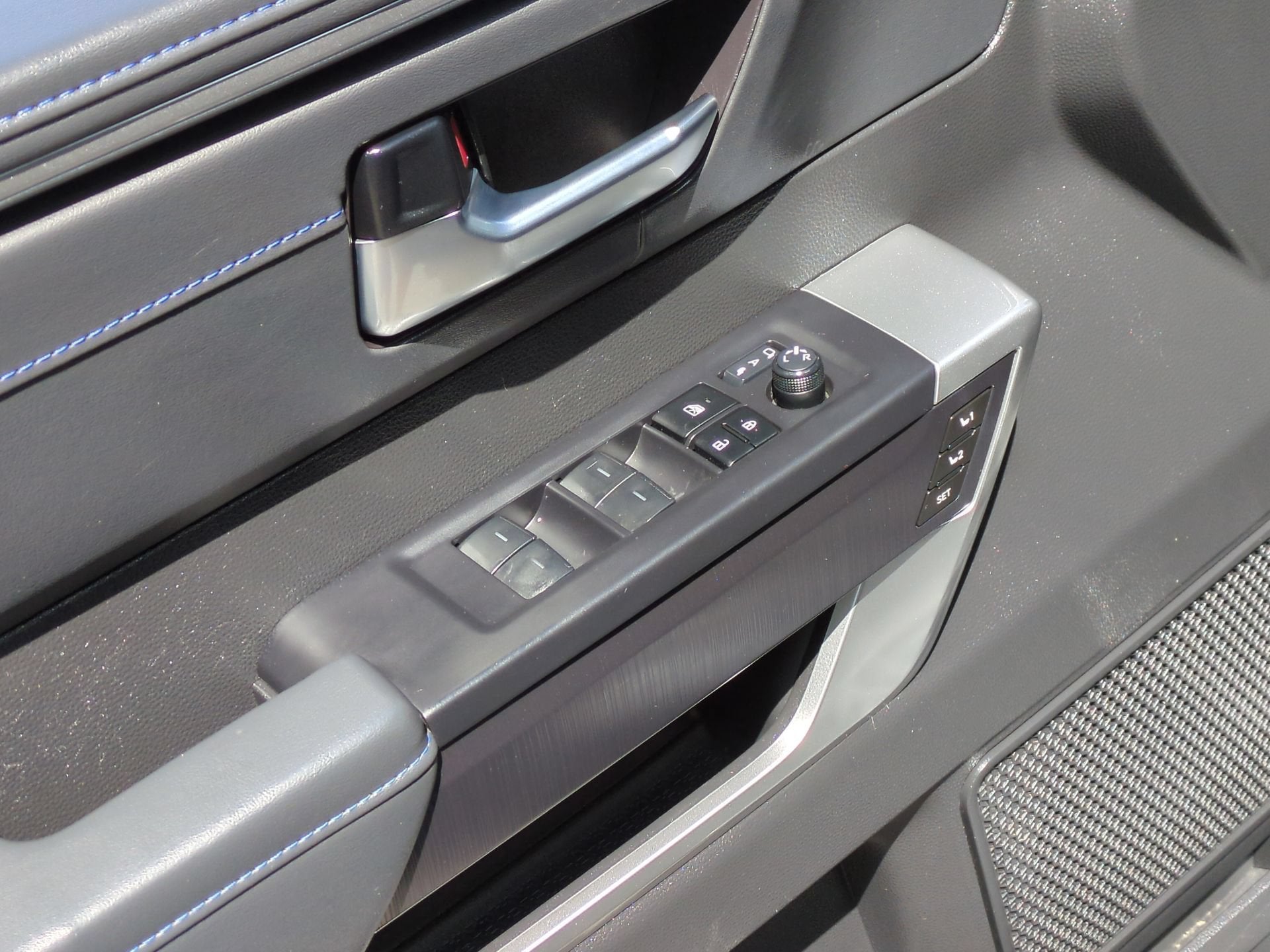 2024 Toyota Tundra Hybrid Platinum 4WD