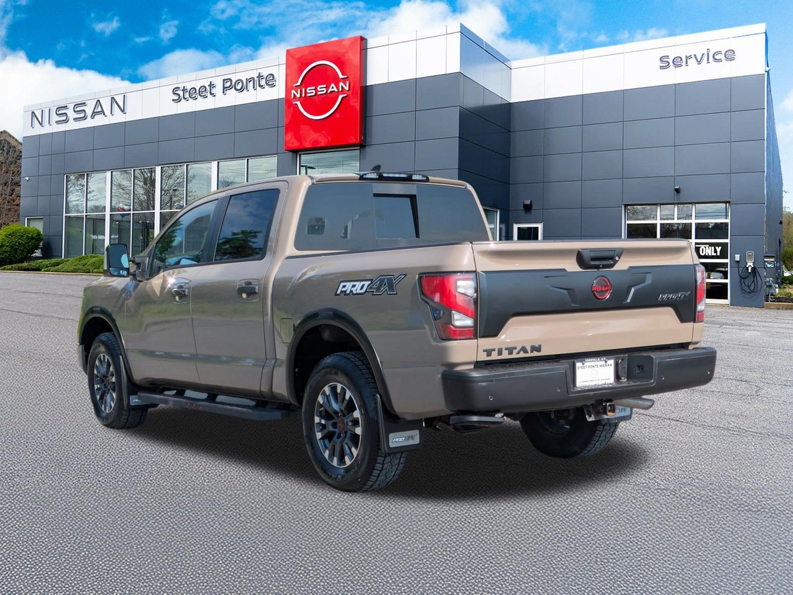 2024 Nissan Titan PRO-4X