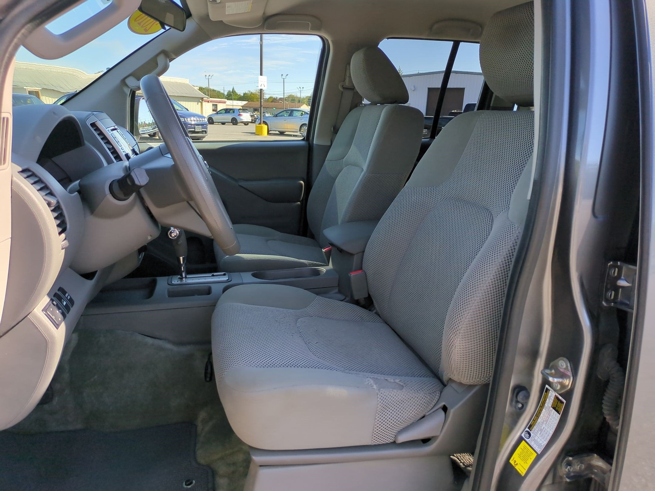 2016 Nissan Frontier SV