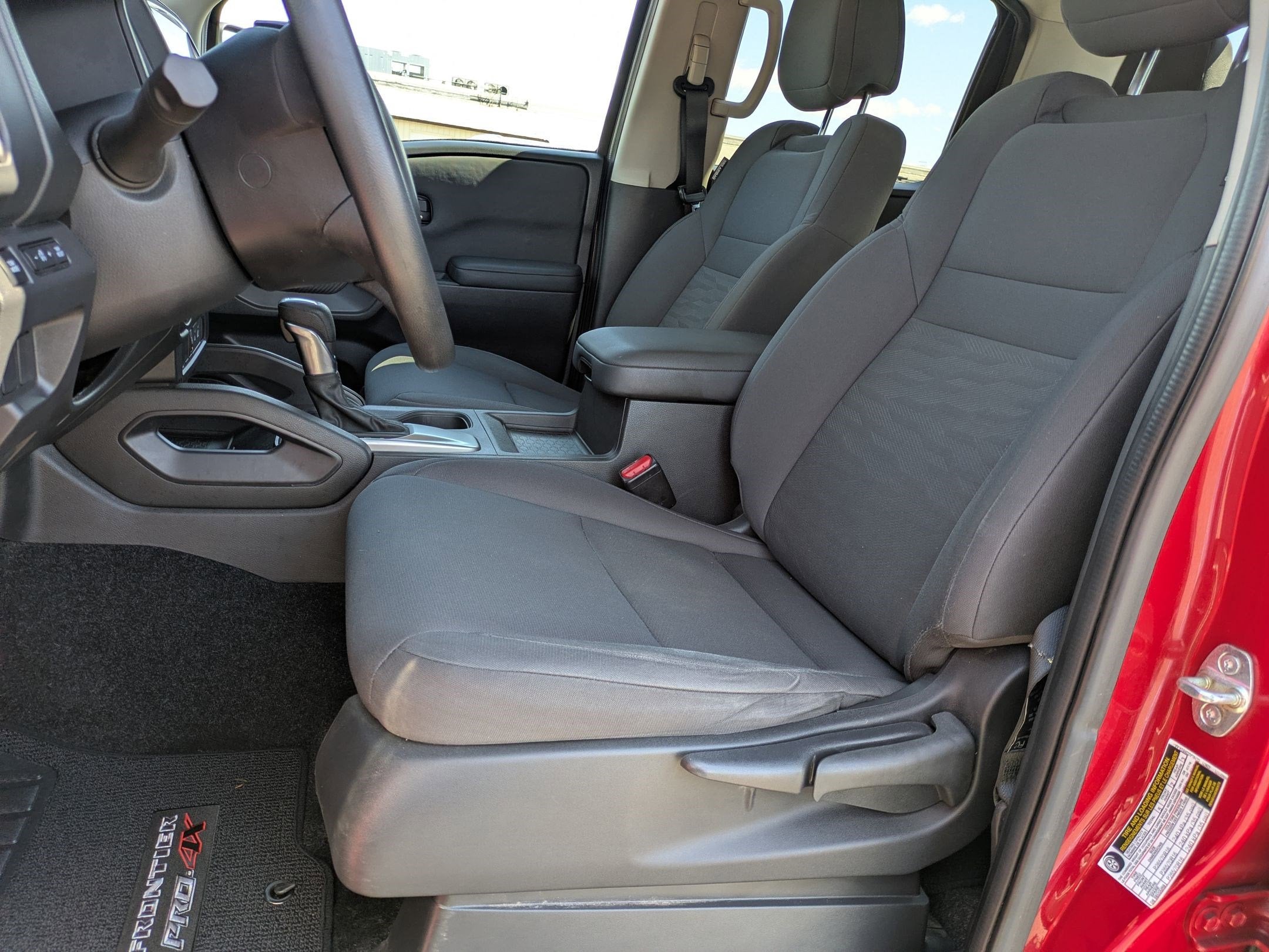 2022 Nissan Frontier S