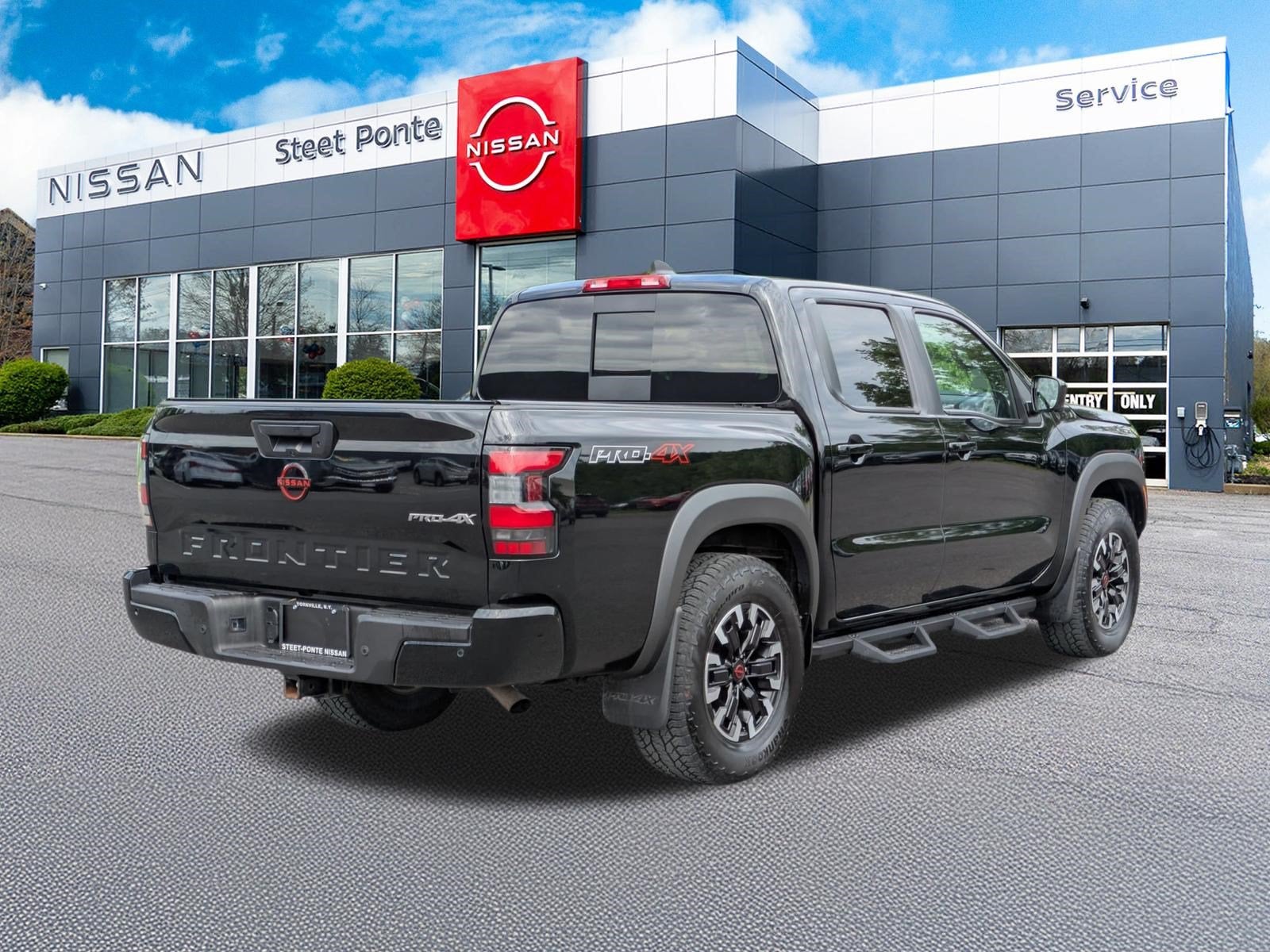 2023 Nissan Frontier PRO-4X