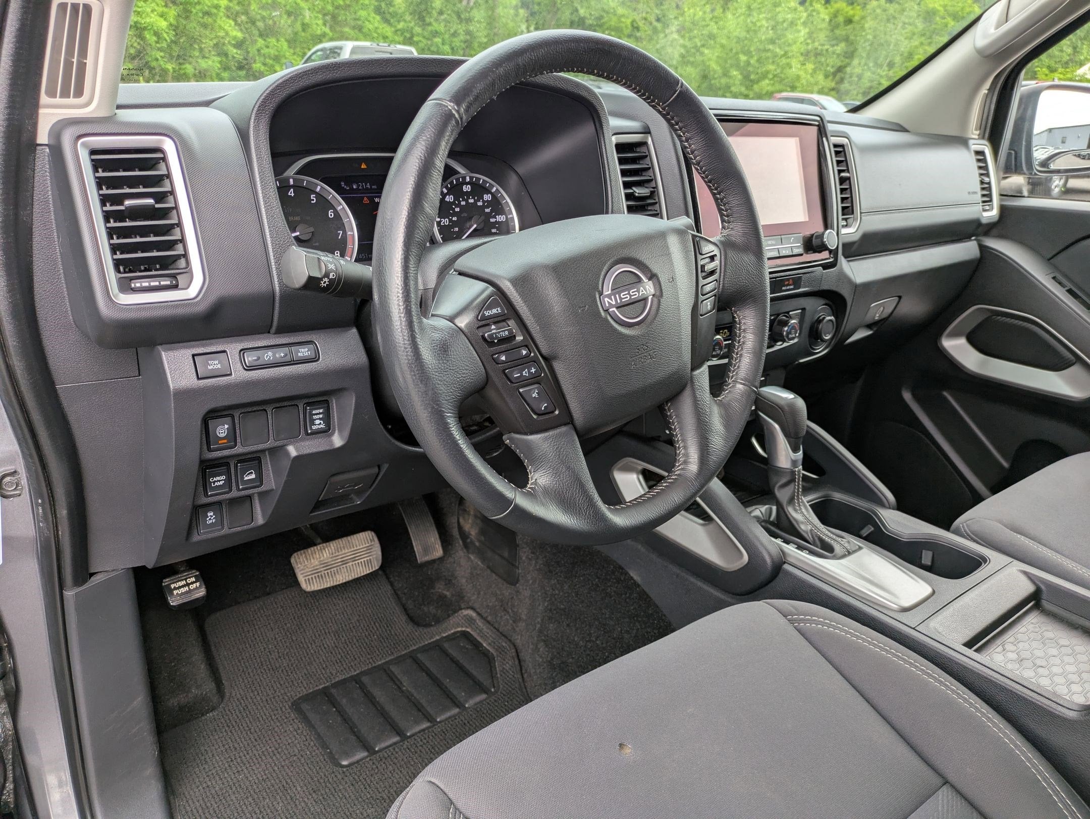 2022 Nissan Frontier SV
