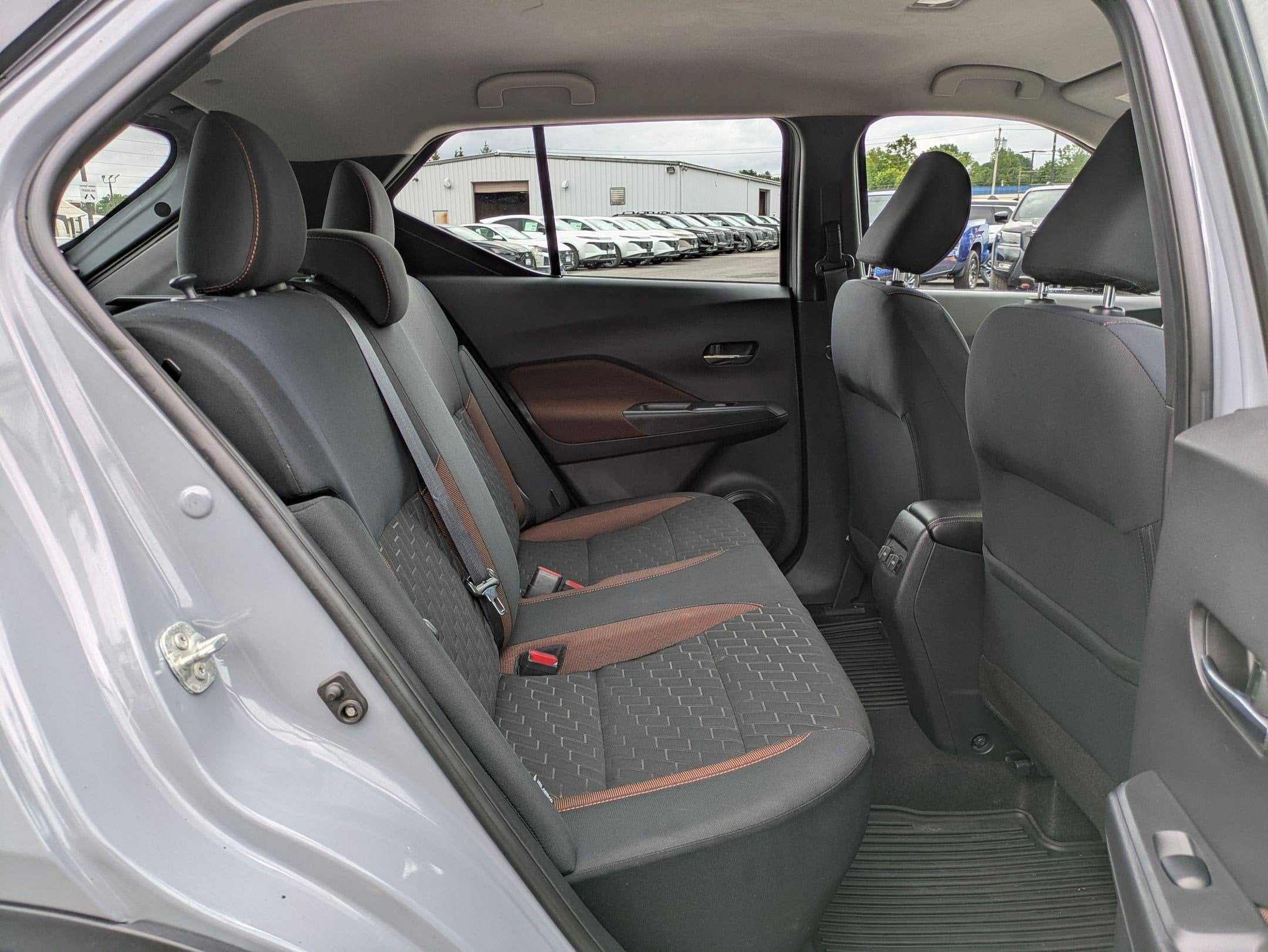 2022 Nissan Kicks SR