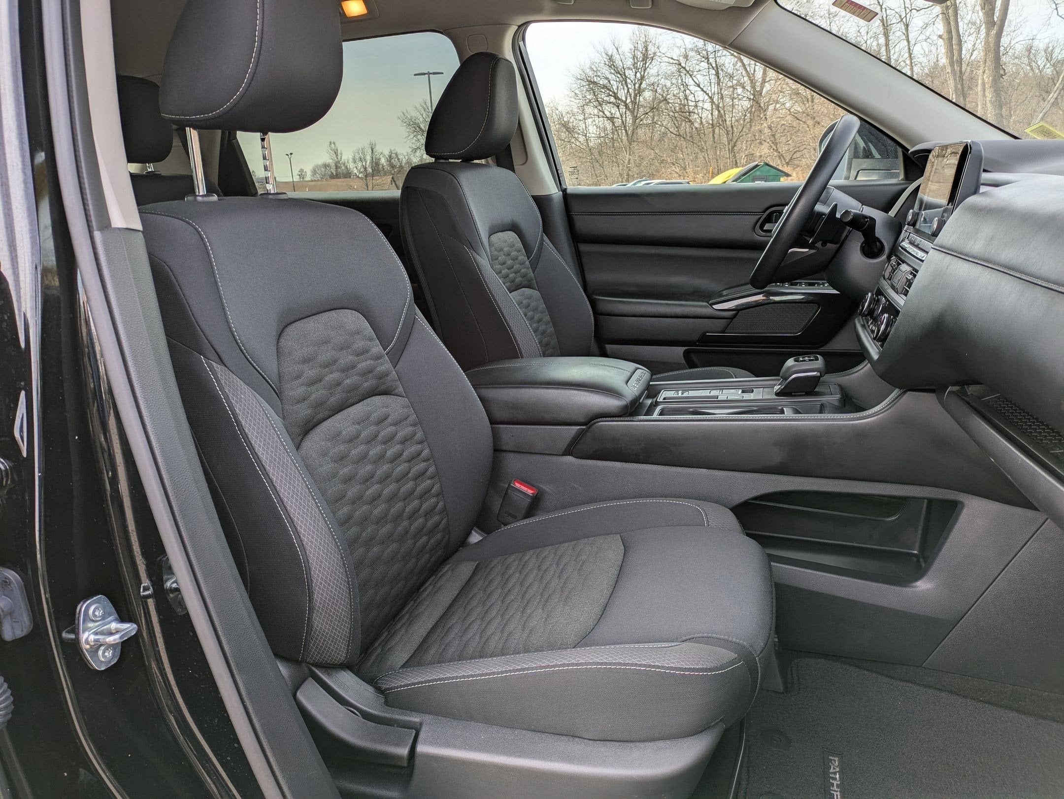 2024 Nissan Pathfinder S