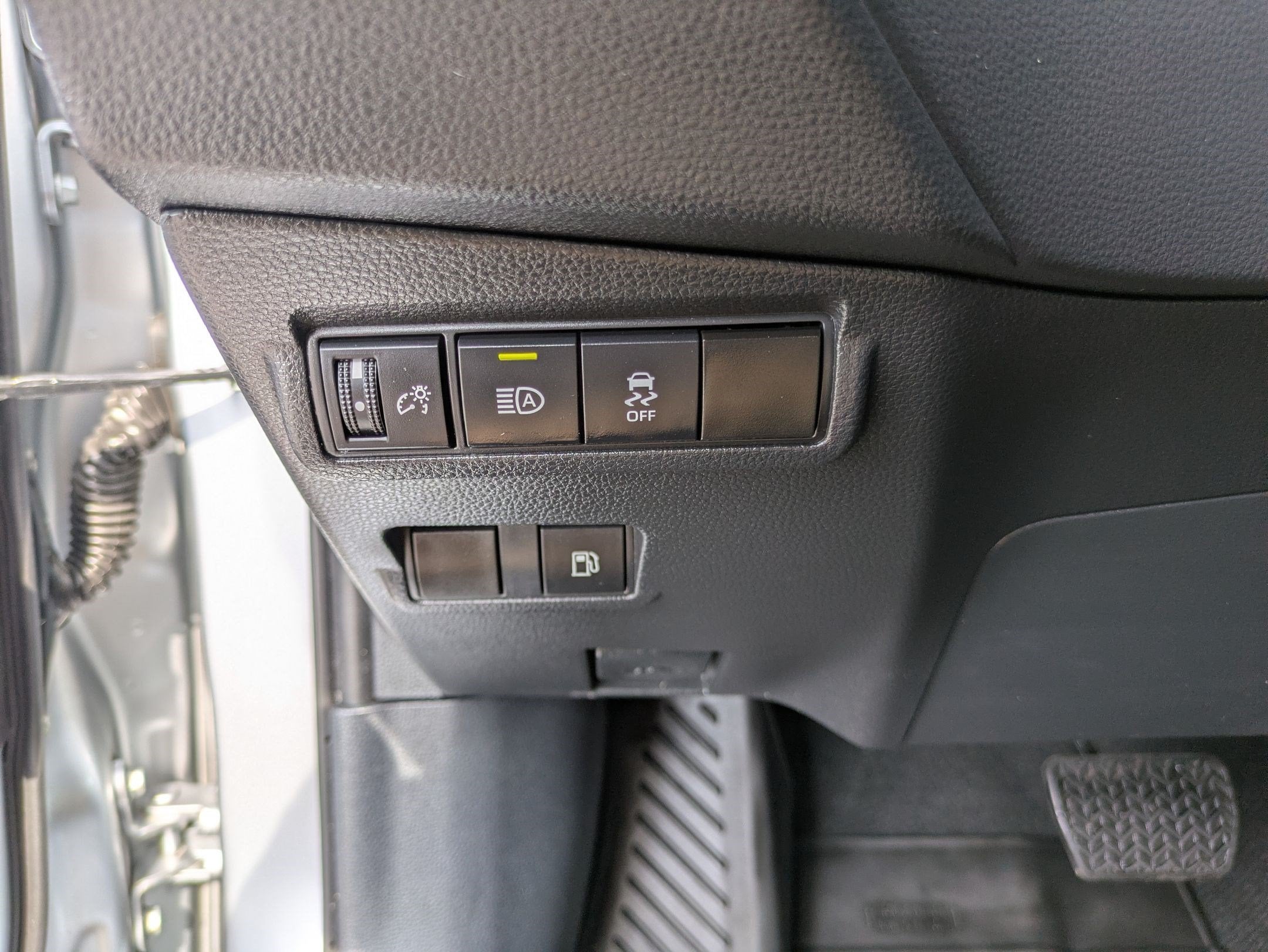 2024 Toyota Corolla Cross Hybrid SE
