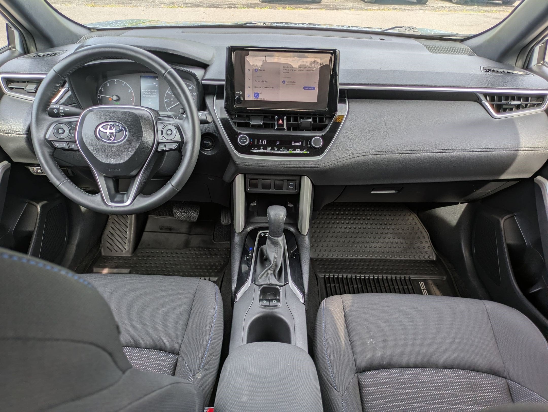 2024 Toyota Corolla Cross Hybrid SE