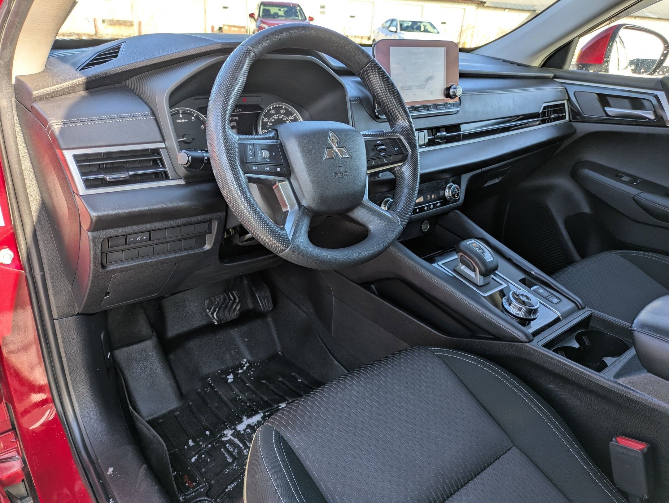 2022 Mitsubishi Outlander ES