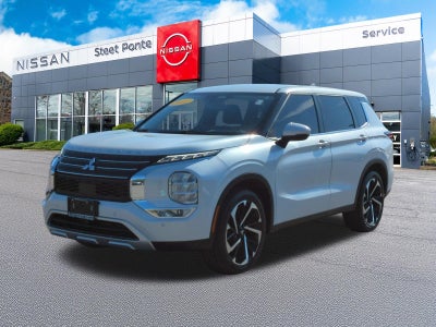 2022 Mitsubishi Outlander SE