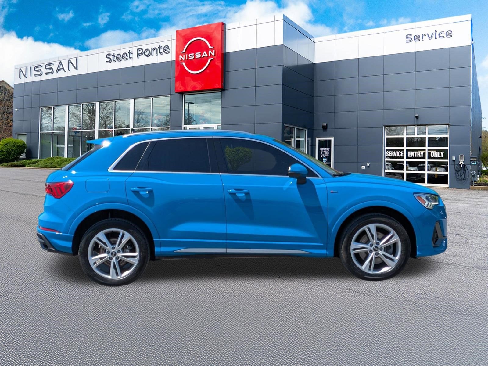2023 Audi Q3 S line Premium Plus