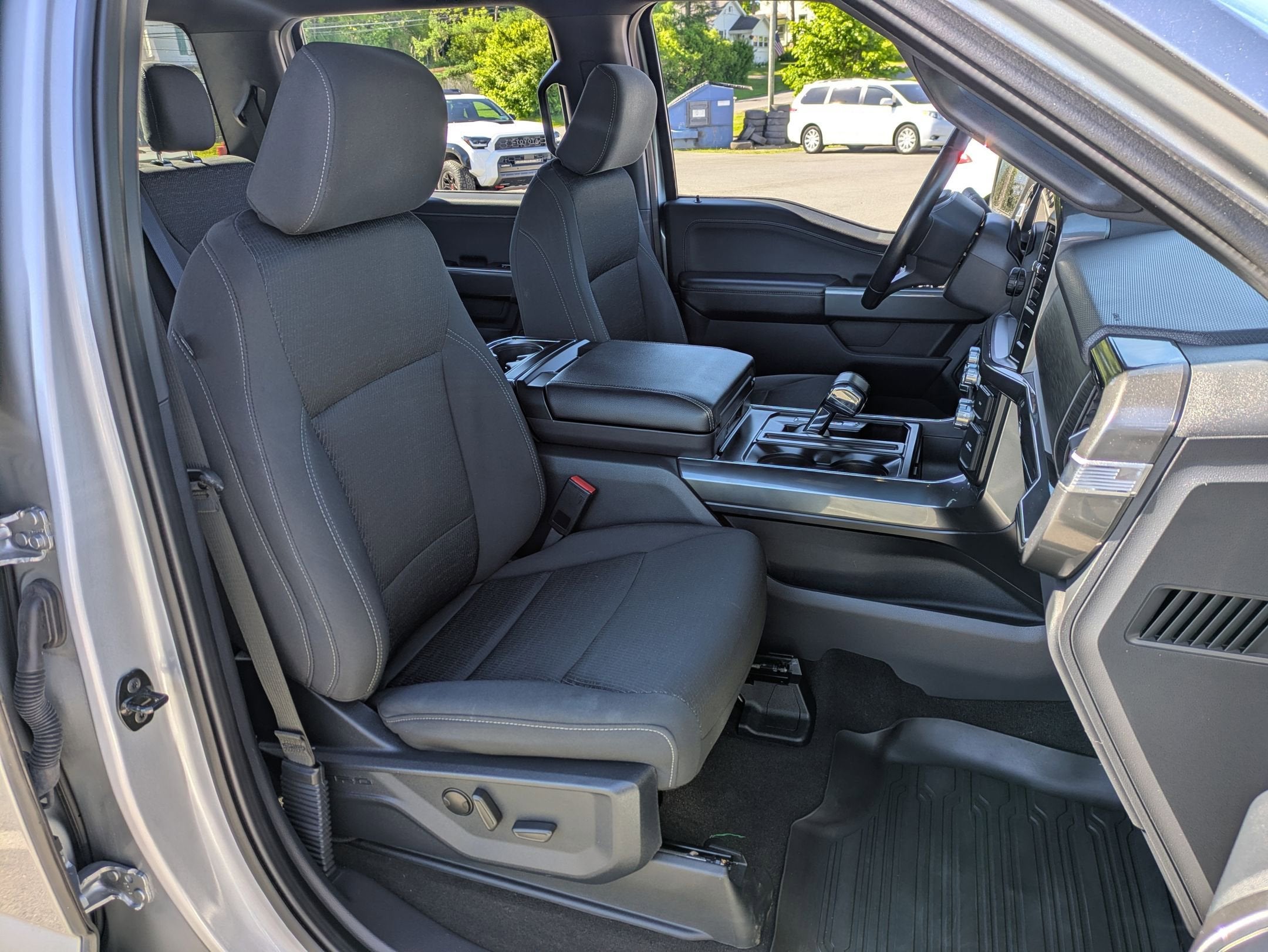 2022 Ford F-150 Base