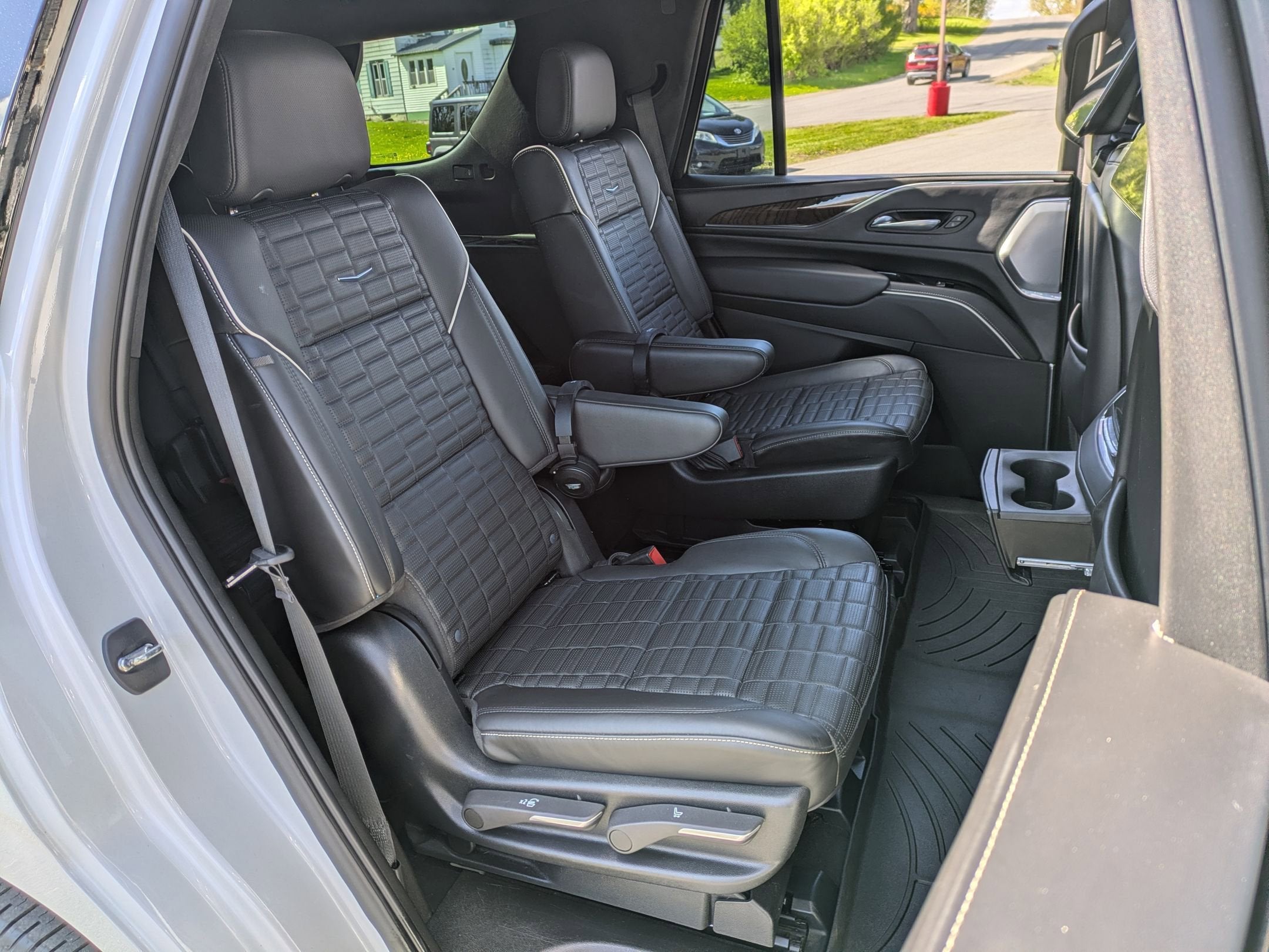 2023 Cadillac Escalade 4WD Sport Platinum