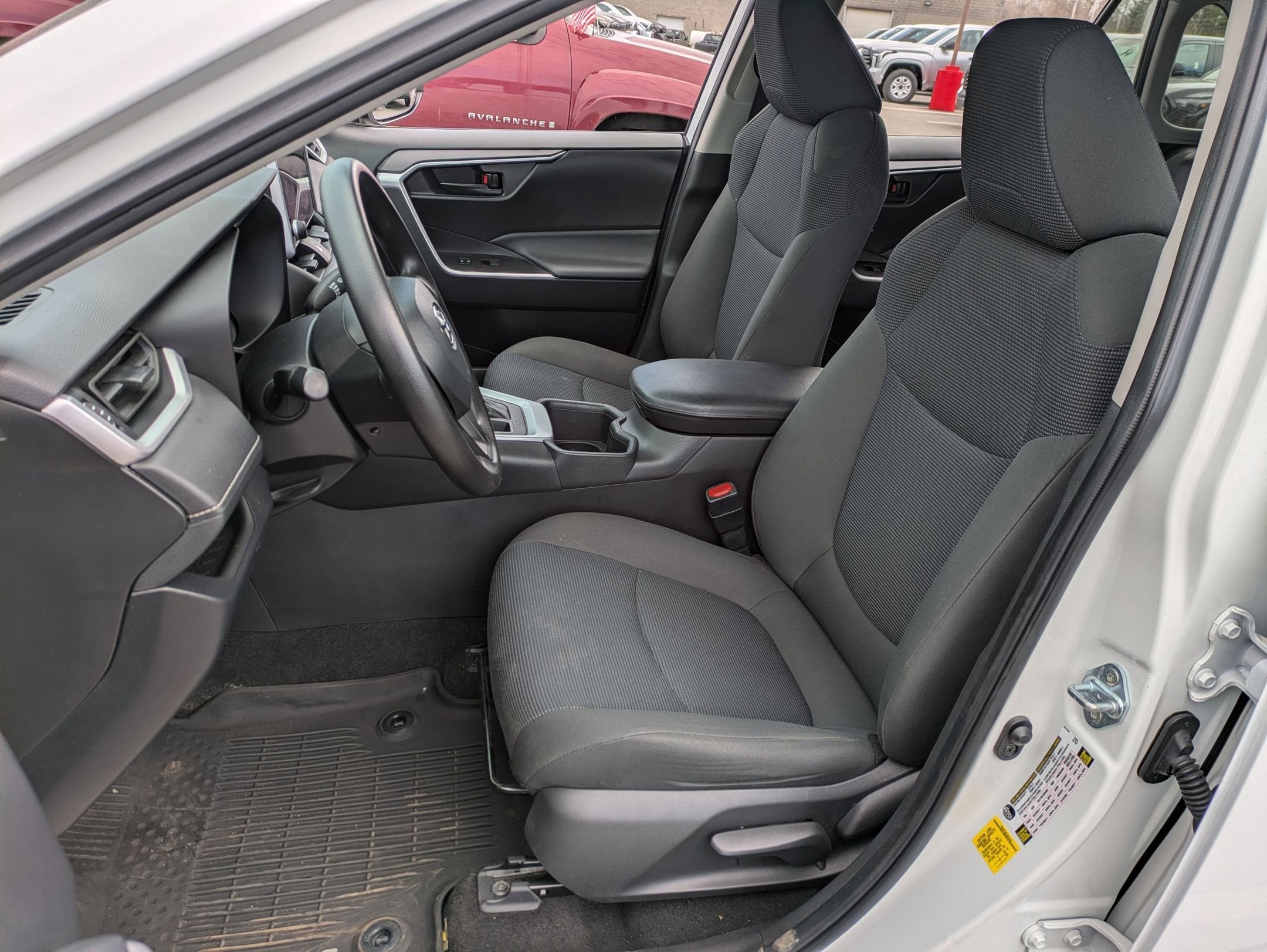 2023 Toyota RAV4 LE