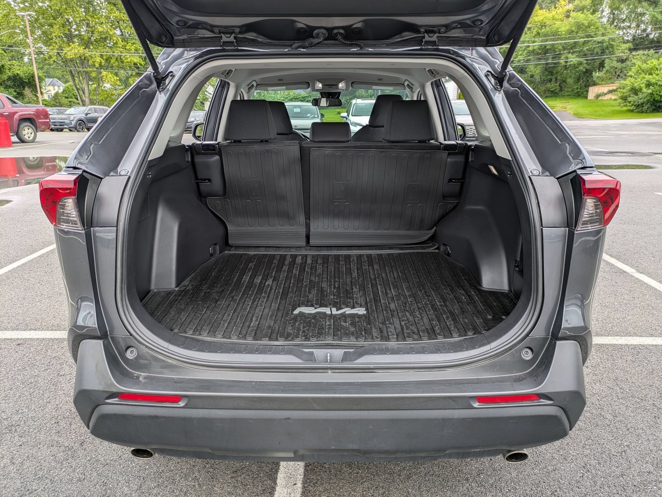 2023 Toyota RAV4 LE