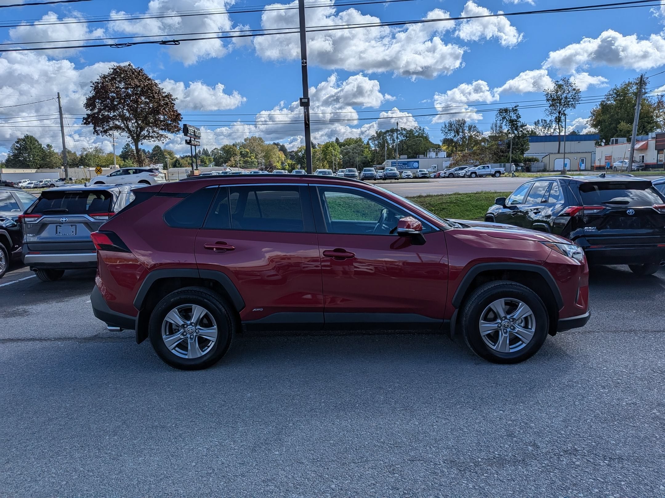 2024 Toyota RAV4 Hybrid XLE