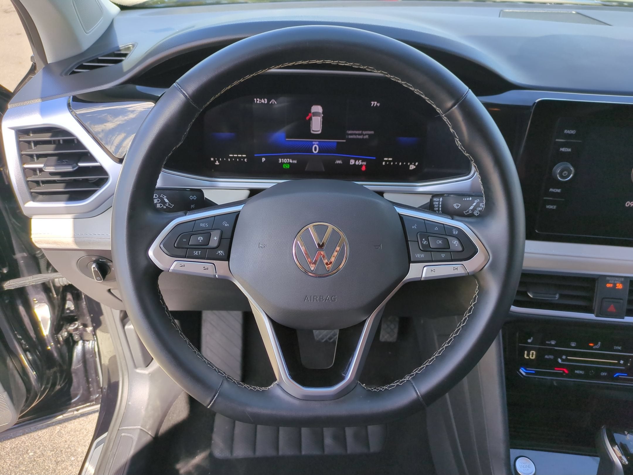 2025 Volkswagen Taos SE