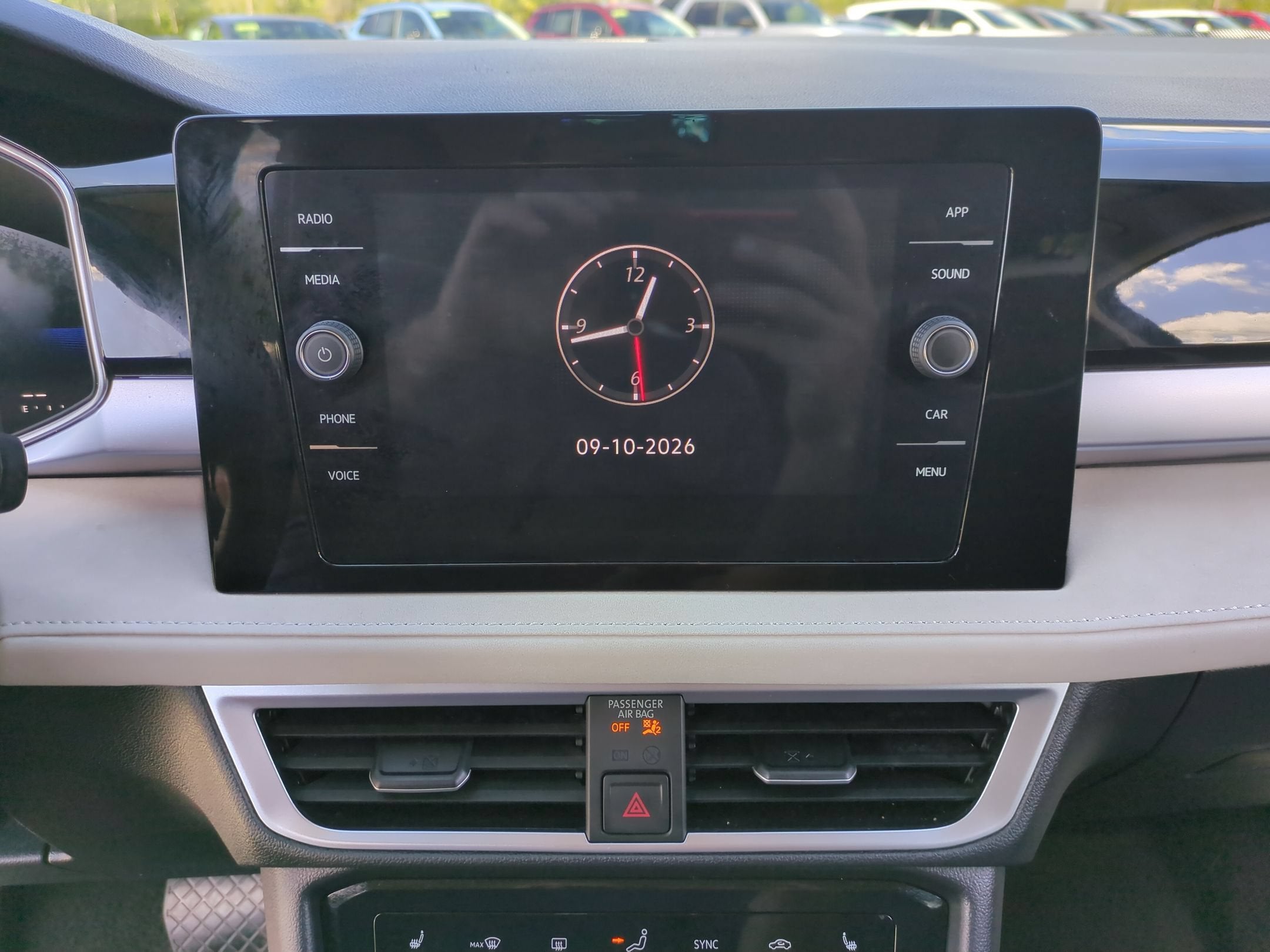 2025 Volkswagen Taos SE