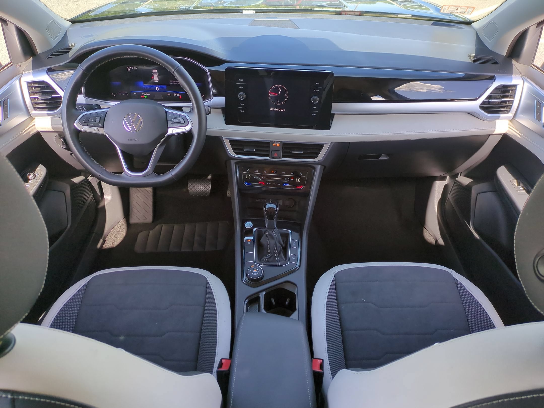 2025 Volkswagen Taos SE