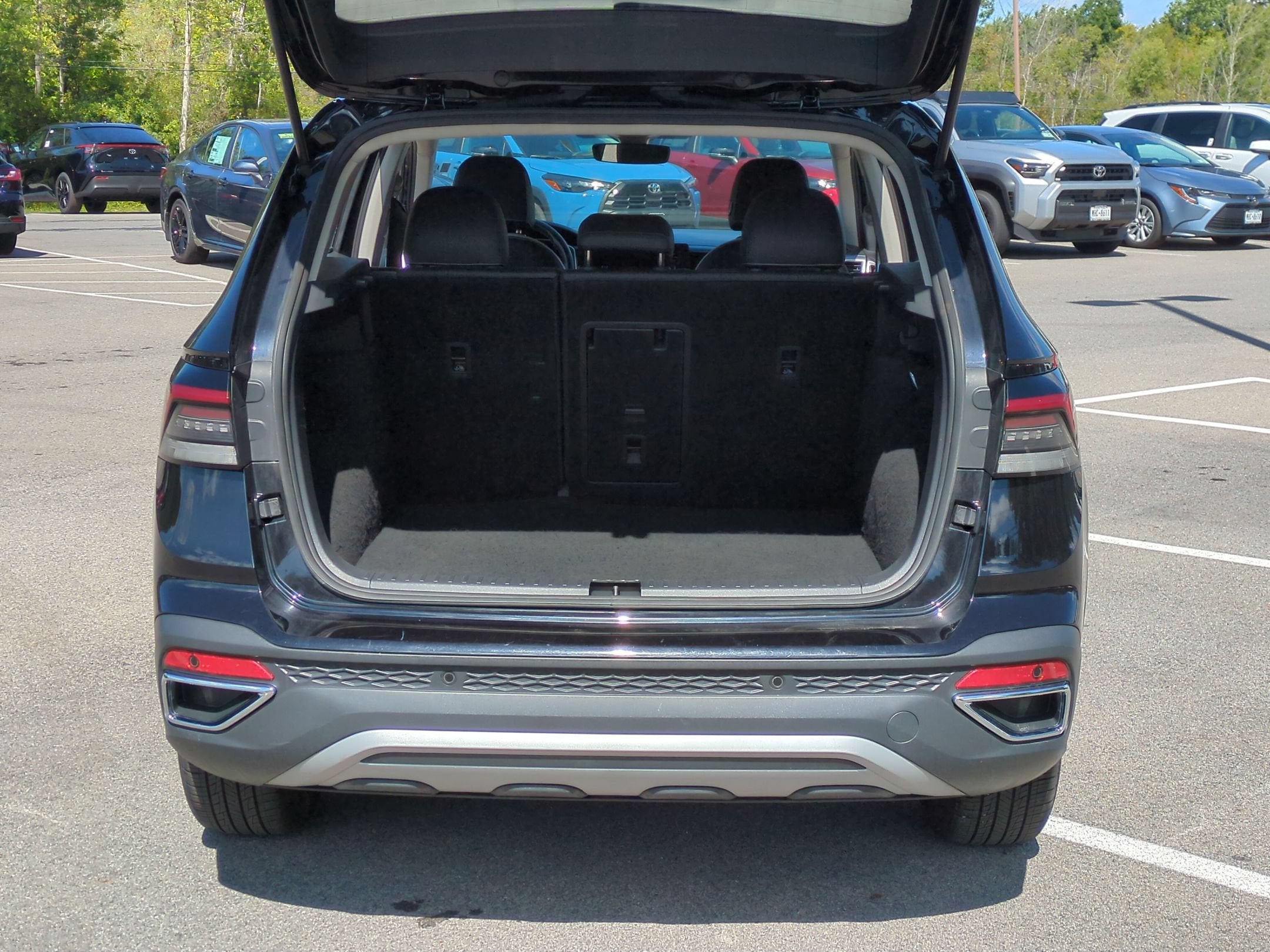 2025 Volkswagen Taos SE