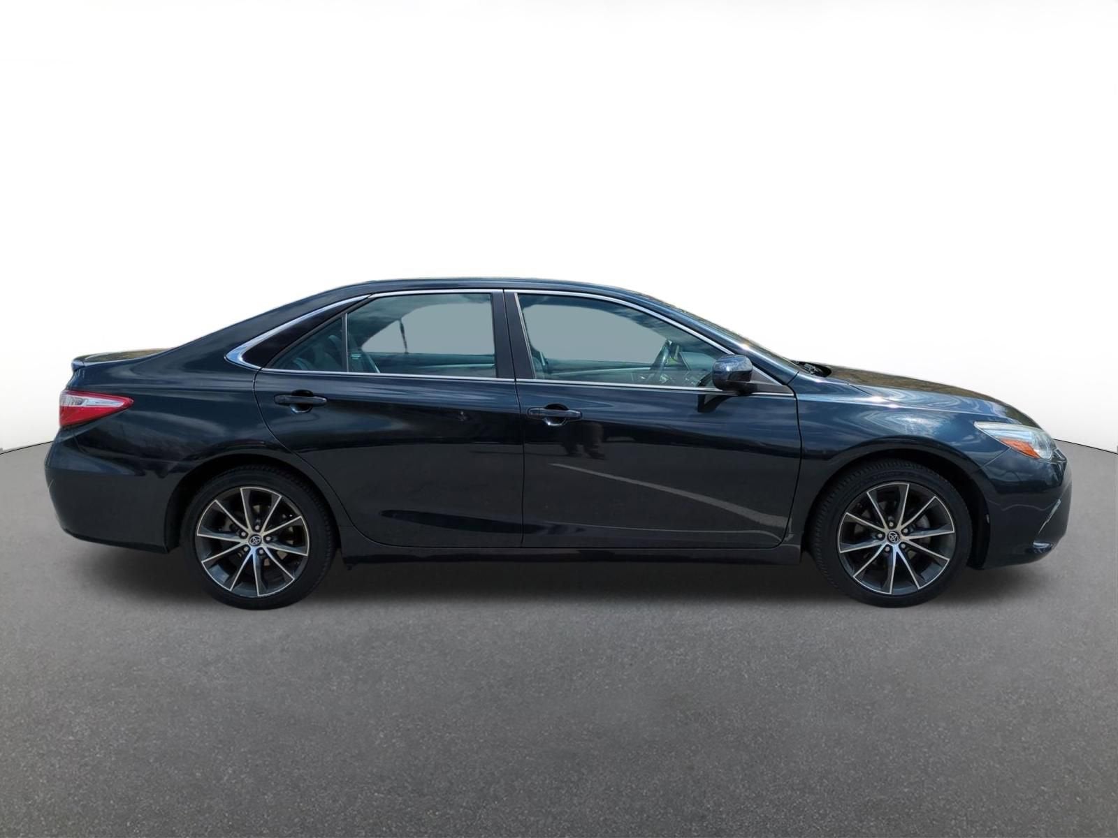 Used 2015 Toyota Camry XSE with VIN 4T1BF1FK5FU498067 for sale in Johnstown, NY