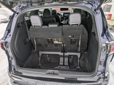 2023 Toyota Sienna Base