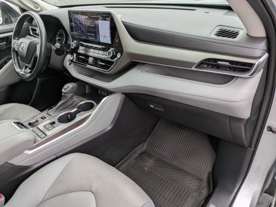 2021 Toyota Highlander Base