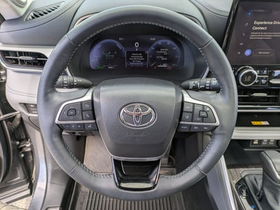 2024 Toyota Highlander Hybrid Platinum