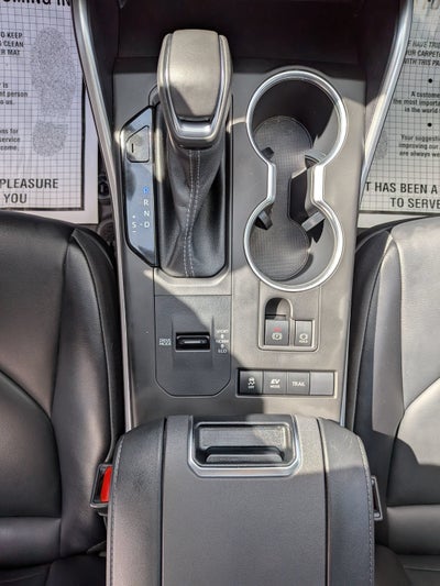 2022 Toyota Highlander Base