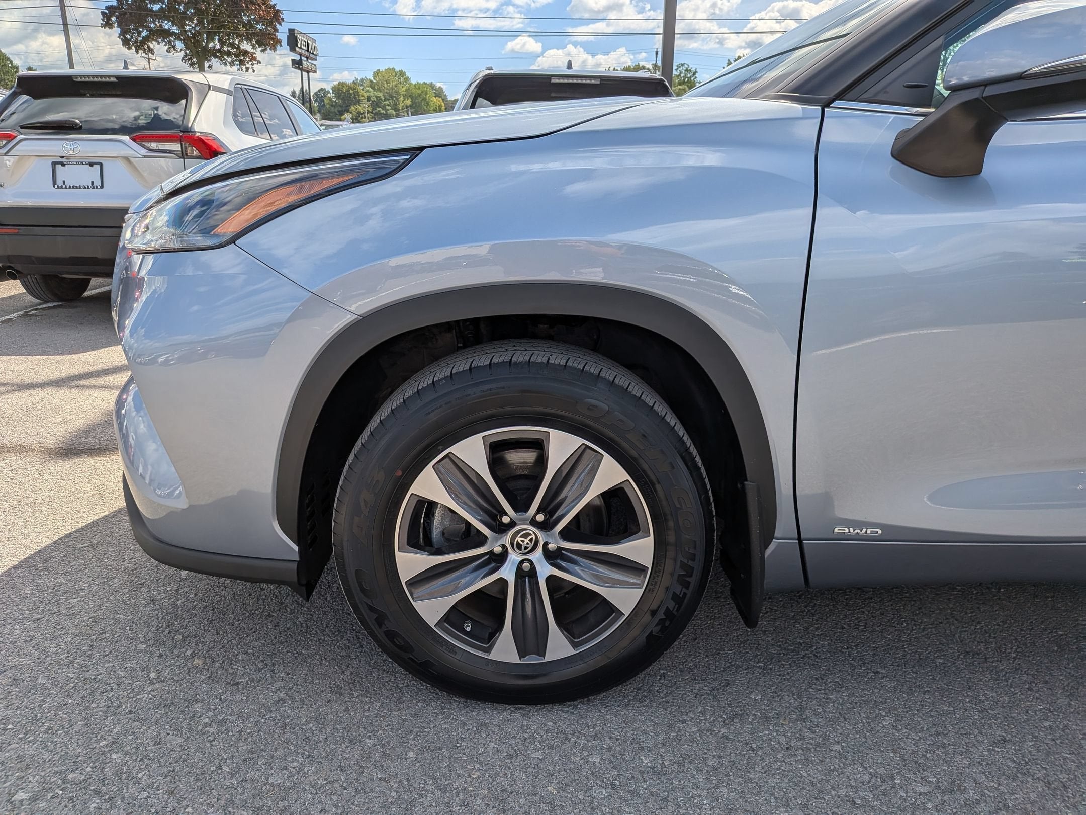 2022 Toyota Highlander Base