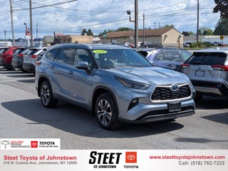 2022 Toyota Highlander Base