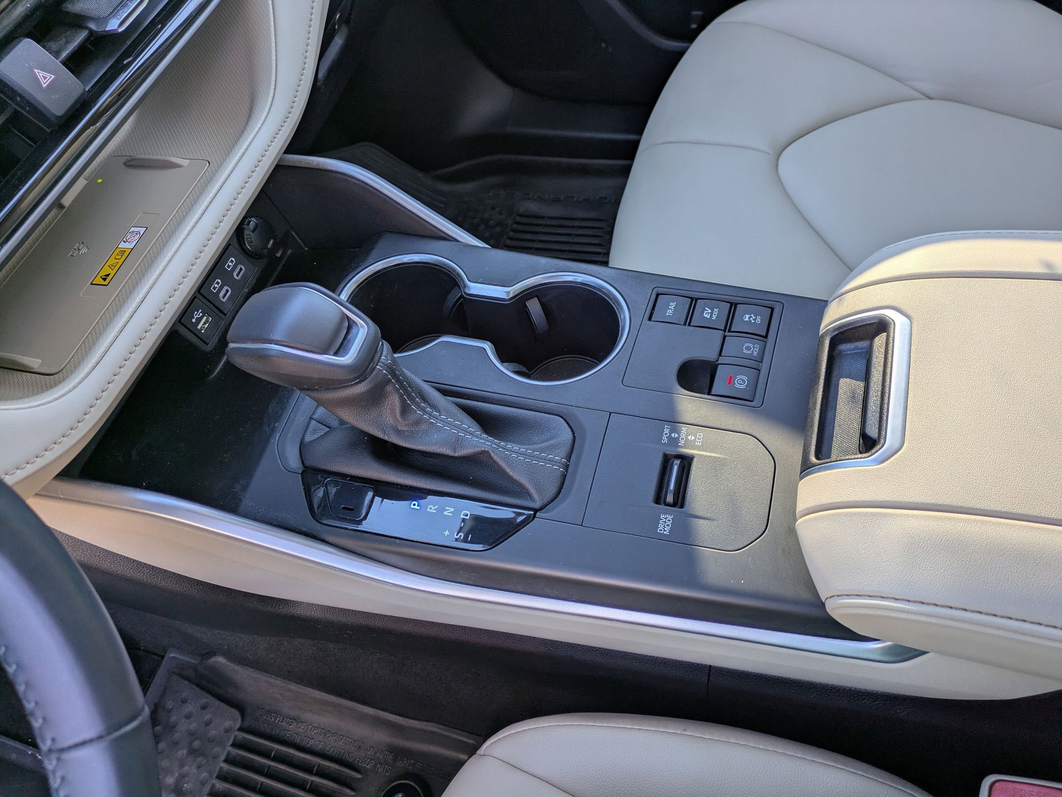 2023 Toyota Highlander Base