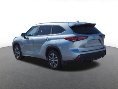 2023 Toyota Highlander Base