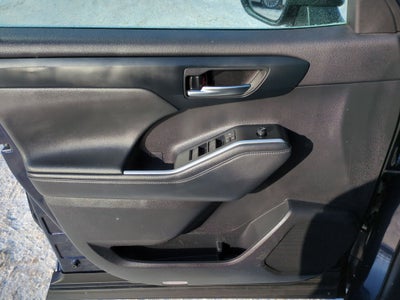 2023 Toyota Highlander Base