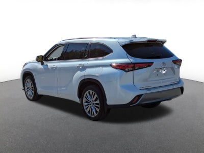 2023 Toyota Highlander Base