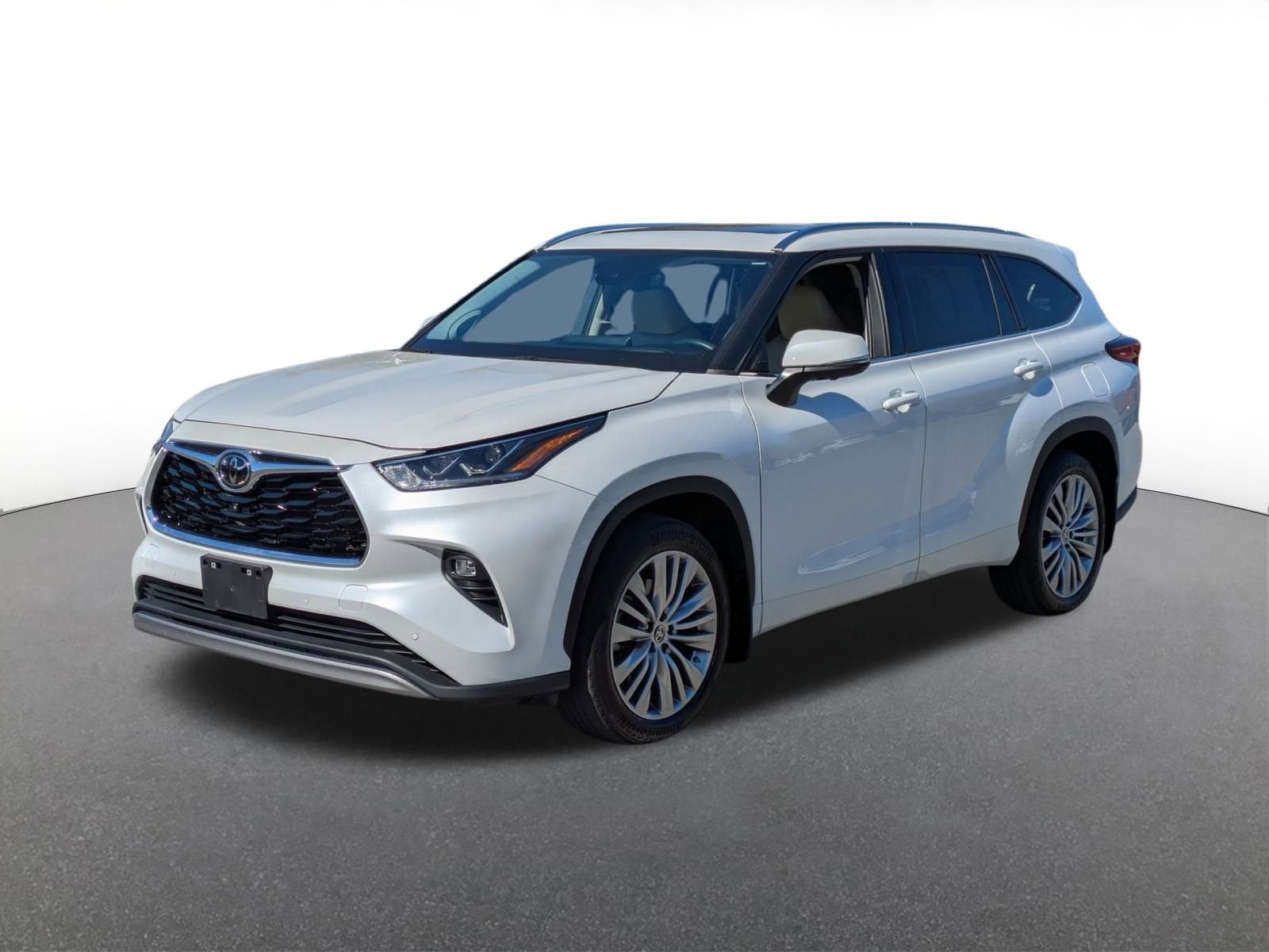 2023 Toyota Highlander Base