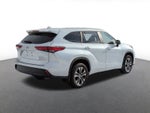 2023 Toyota Highlander Base