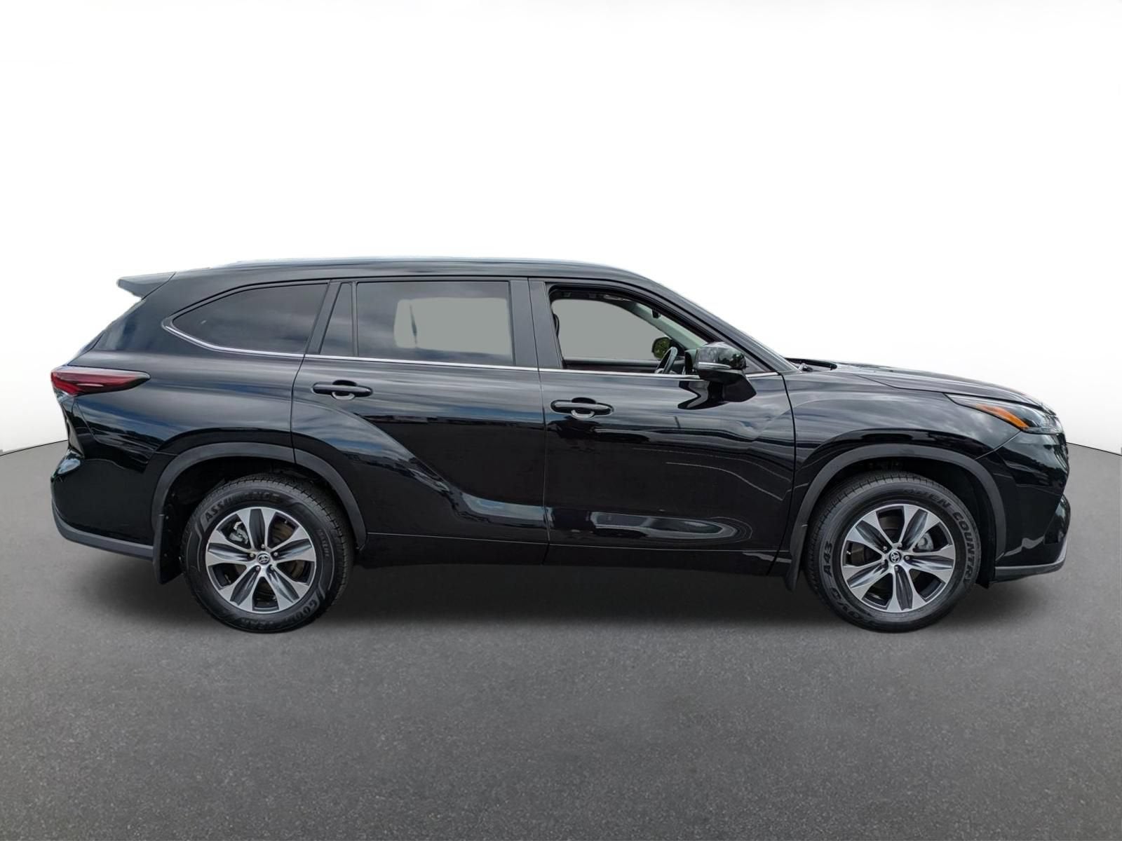 2024 Toyota Highlander Base