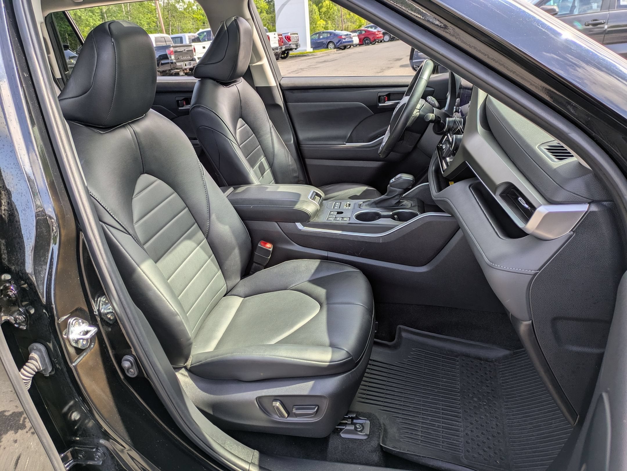 2024 Toyota Highlander Base