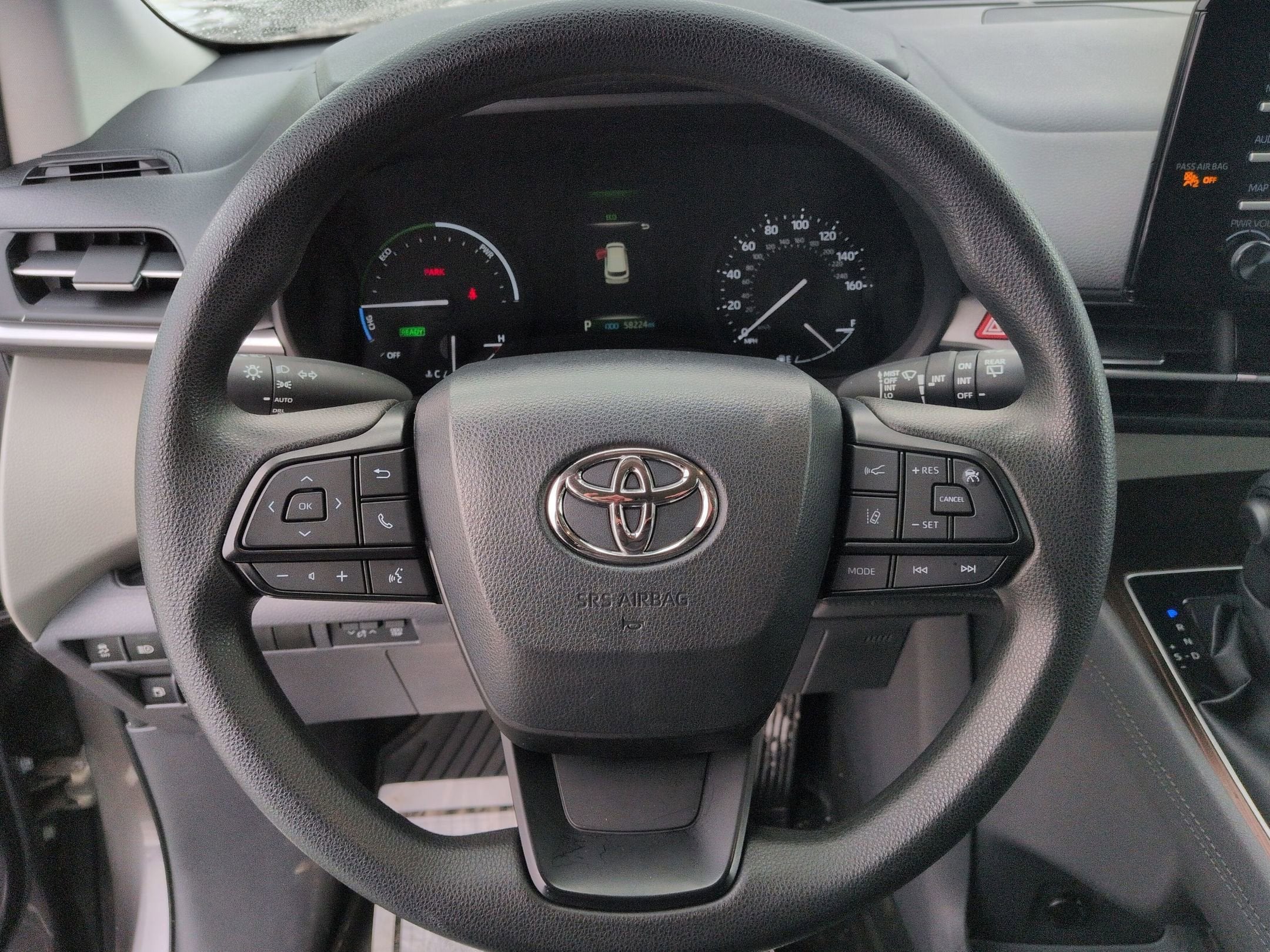 2023 Toyota Sienna LE