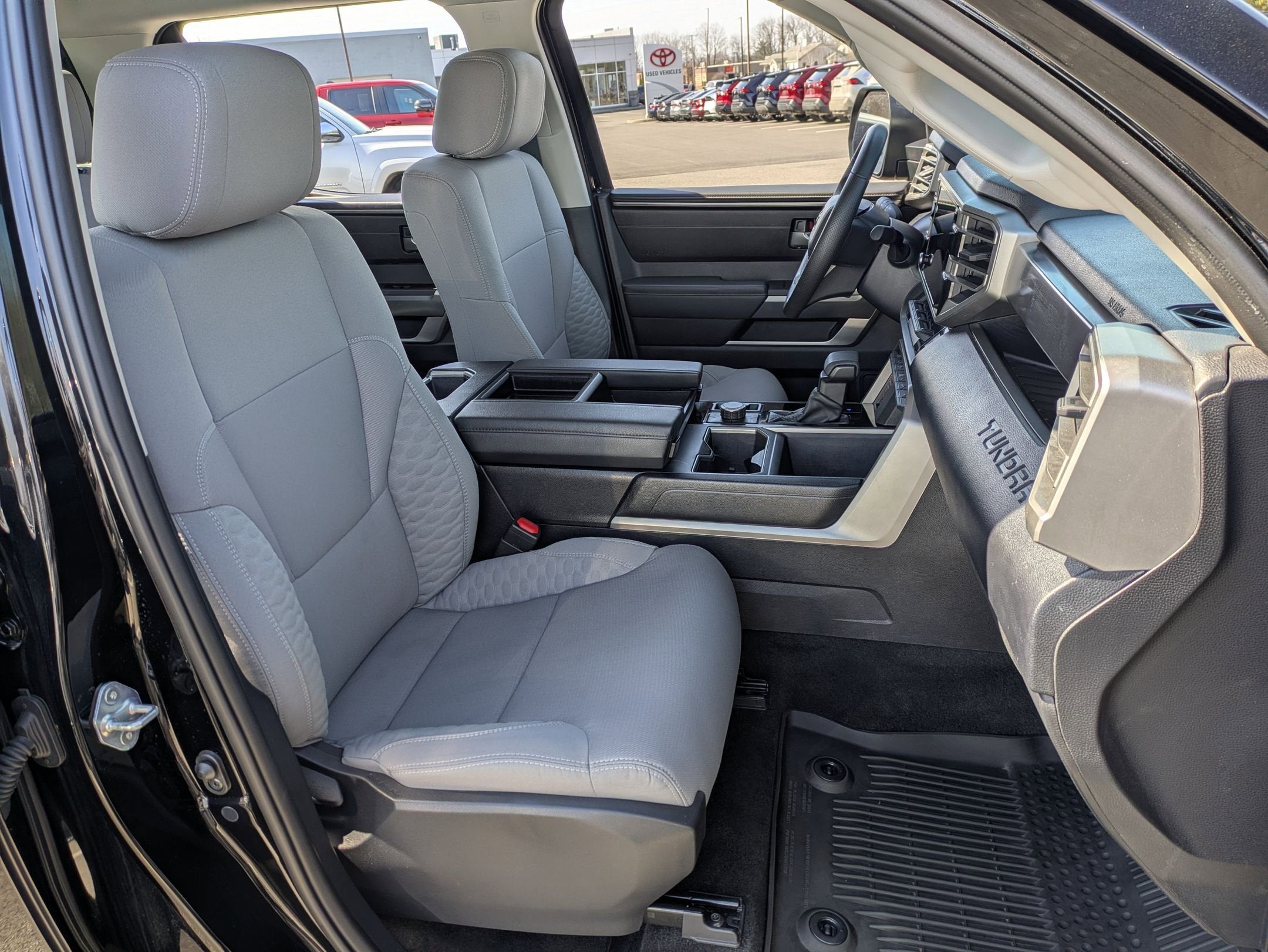 2024 Toyota Tundra 4WD SR5