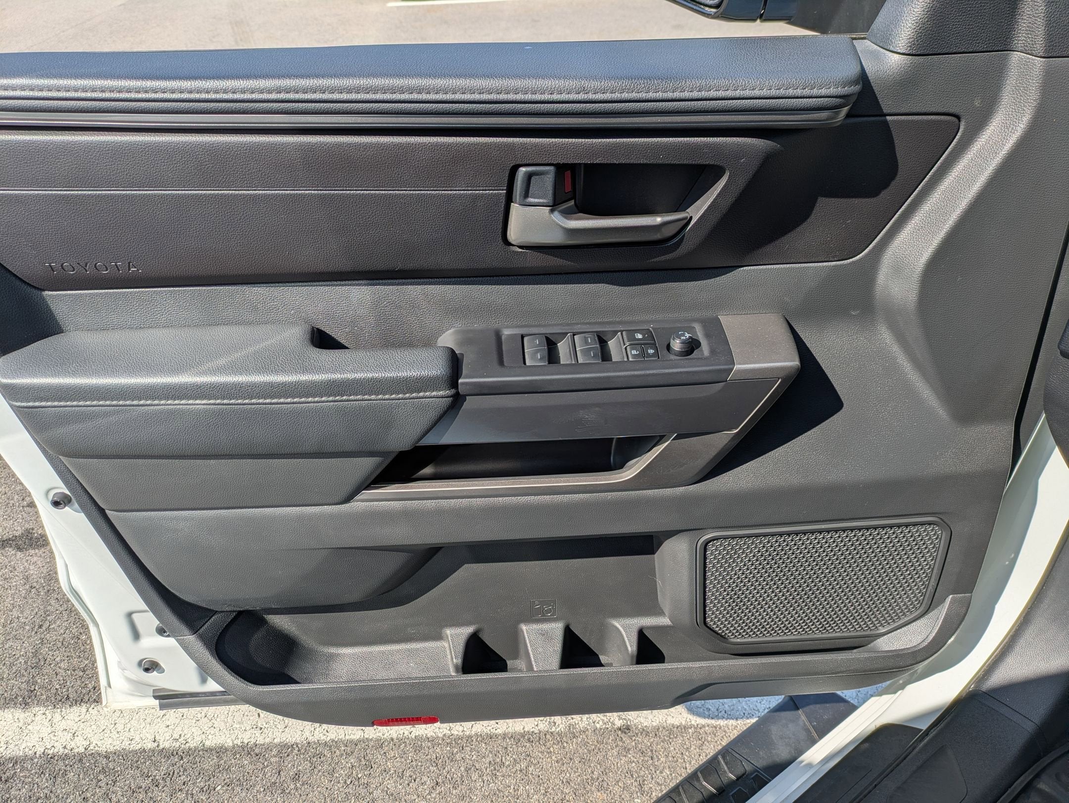 2024 Toyota Tundra 4WD SR5