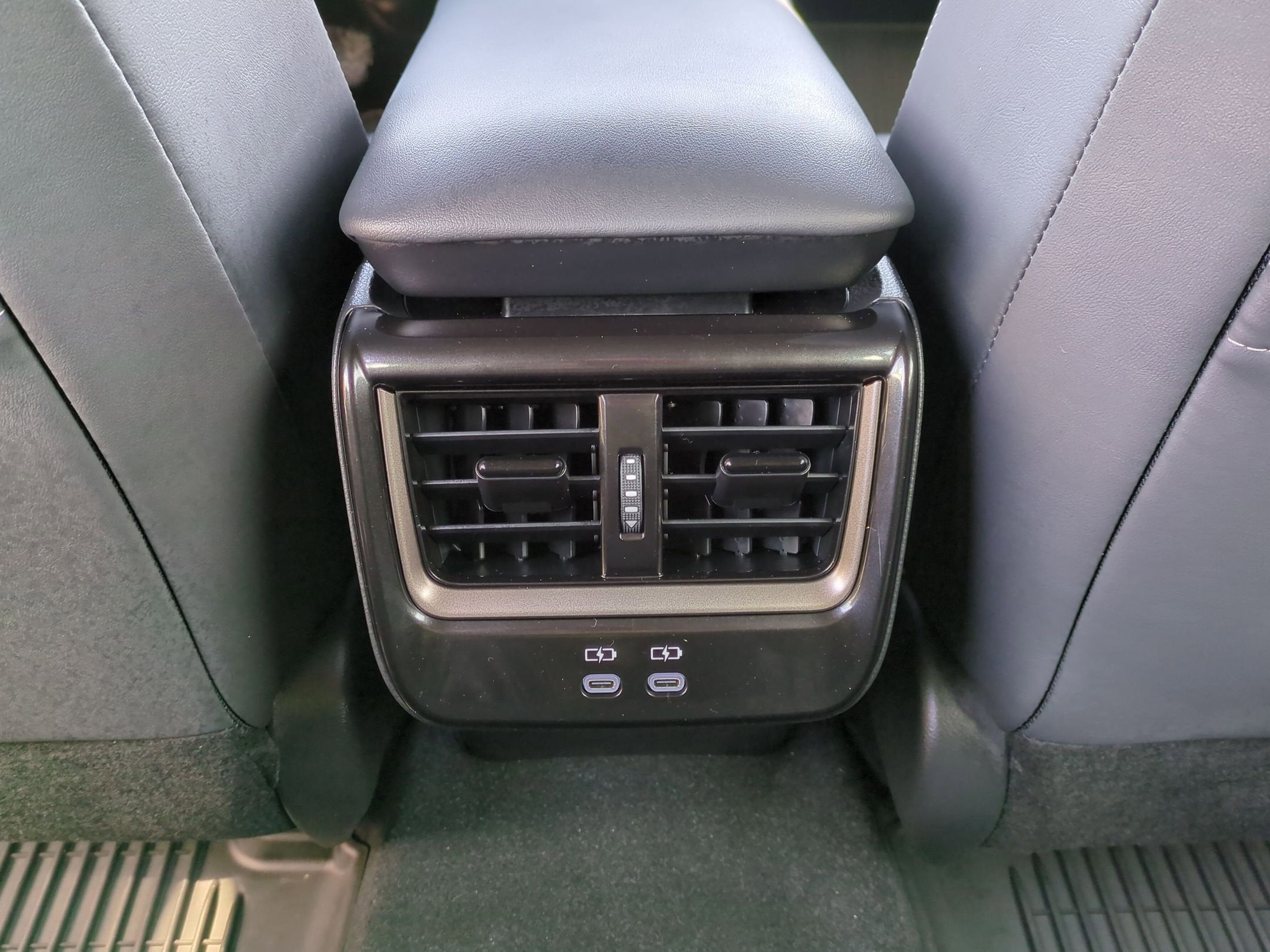 2025 Toyota Crown Signia Base