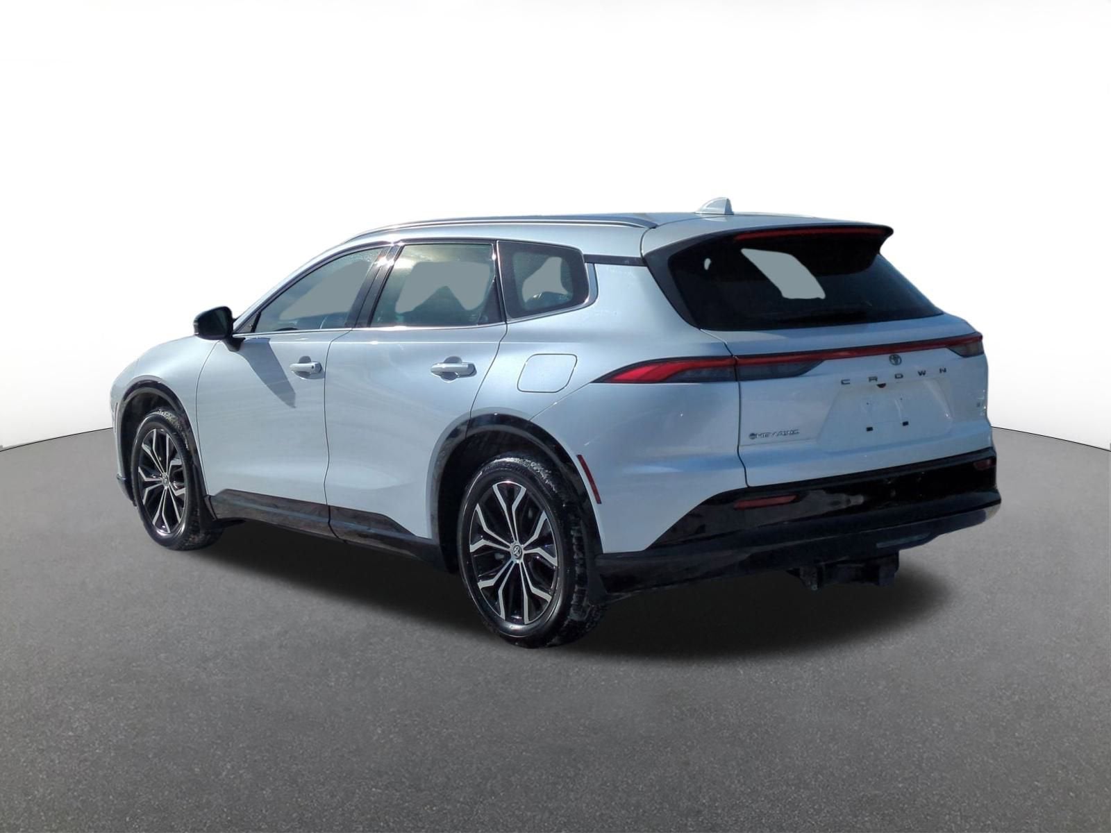 2025 Toyota Crown Signia Base