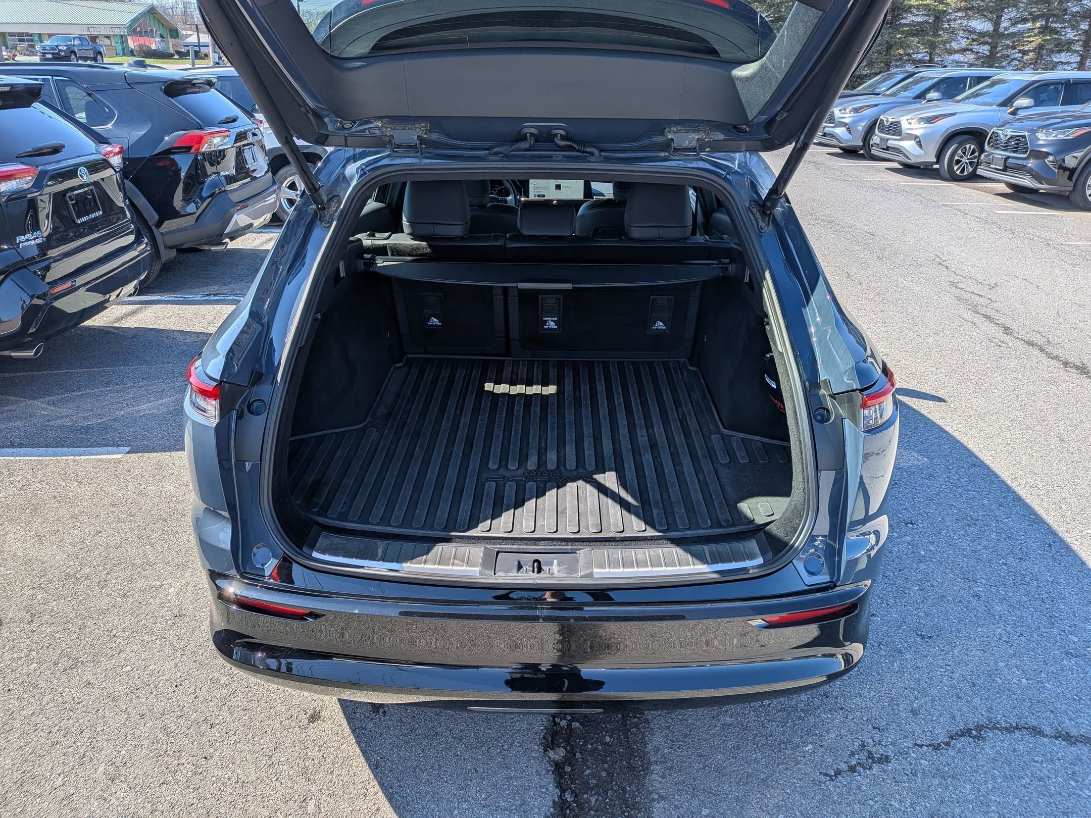 2025 Toyota Crown Signia Base