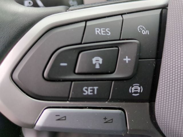 2023 Volkswagen Atlas 2.0T SE w/Technology